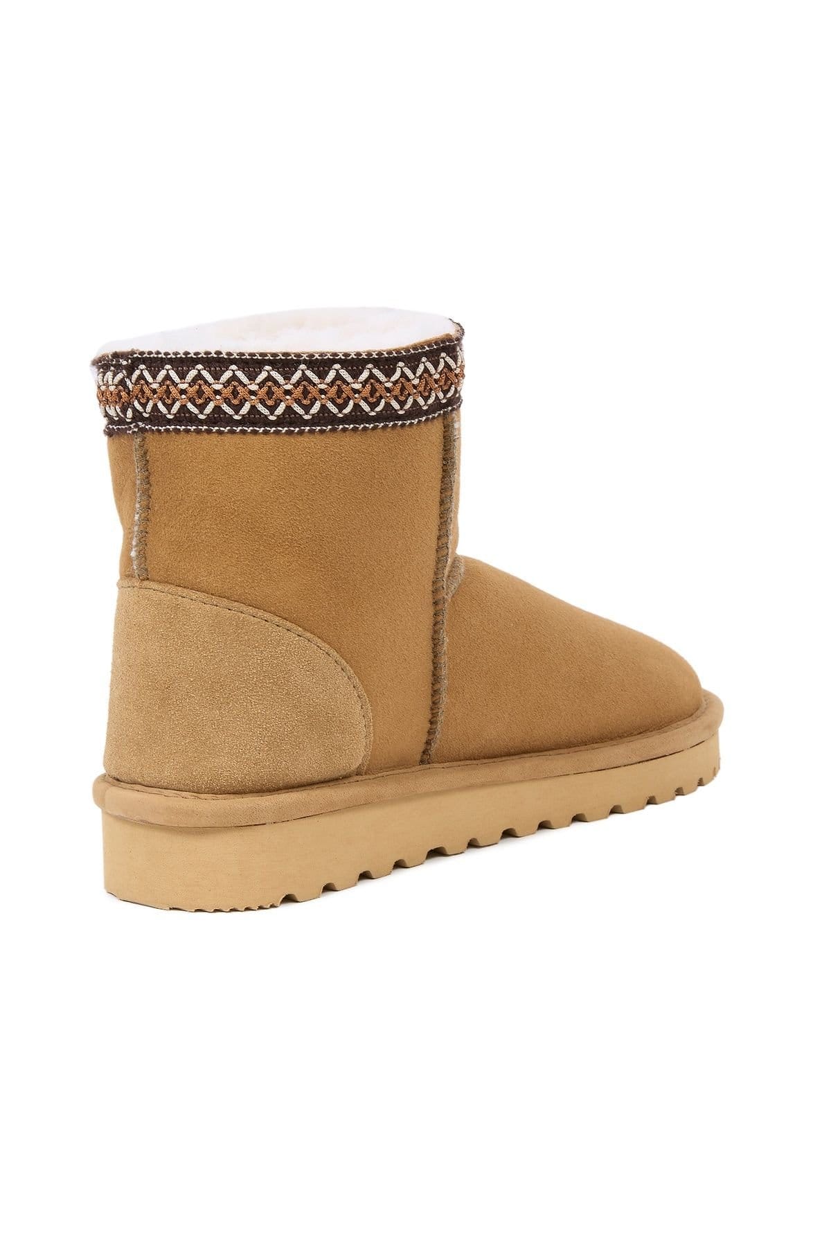 Celtic & Co Celtic & Co Women's British Braid Trim S/Ling Shortie Boot in Tan - 4