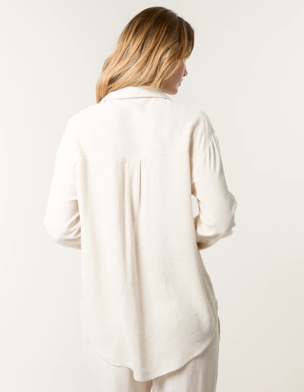 Blue Vanilla Linen Flower Embroidery Blouse - 4