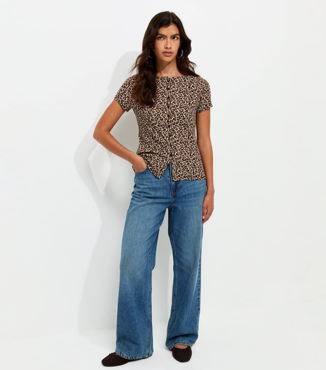 New Look Women's Brown Cotton Rich Leopard Print Button Front T-Shirt New Look - 2