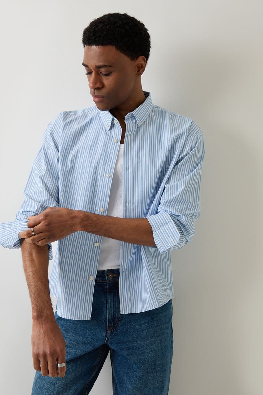 Threadbare threadbare Men's Stripe Cotton Poplin Cropped Fit Shirt in Blue