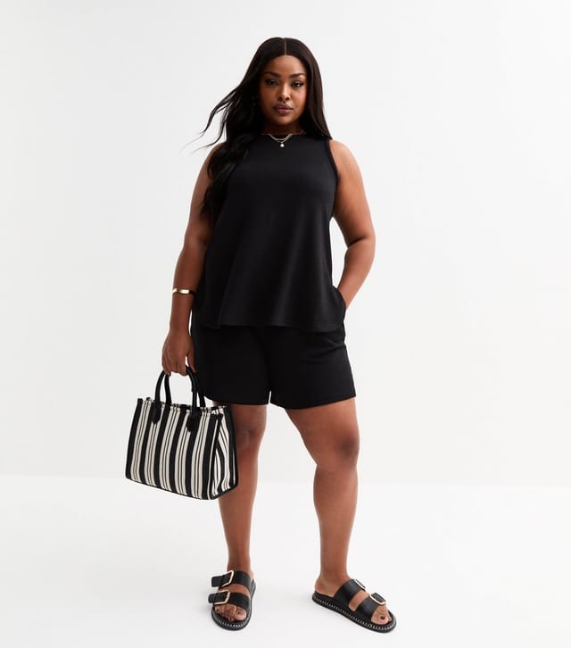 New Look Women's Plus Size Black Textured Shorts Curves New Look - 3