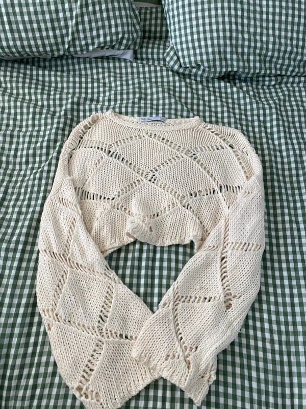 Bershka Bershka cream crocheted cropped sweater