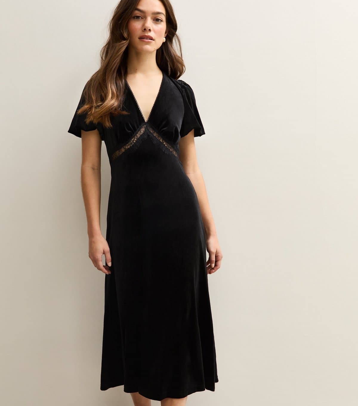 New Look Women's Petite Black Lace Trim Velvet Midi Dress New Look