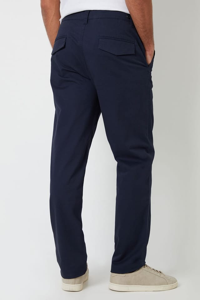 Saltwell Saltwell Men's Stretch Cotton Blend Chino Trousers in Navy - 2