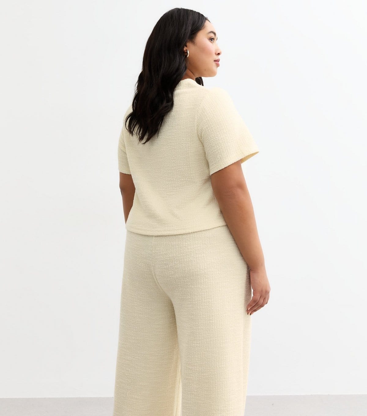 New Look Women's Plus Size Textured Button Detail Crop T-Shirt Curves New Look - 4