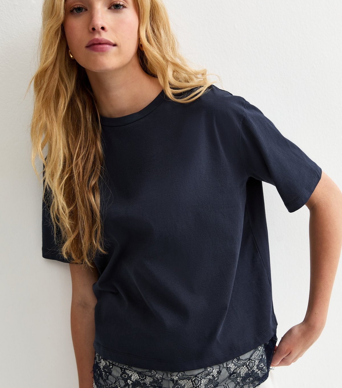 New Look Women's Navy Lace Hem Boxy T-Shirt New Look - 2