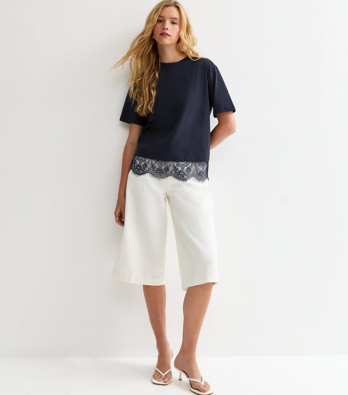 New Look Women's Navy Lace Hem Boxy T-Shirt New Look - 3