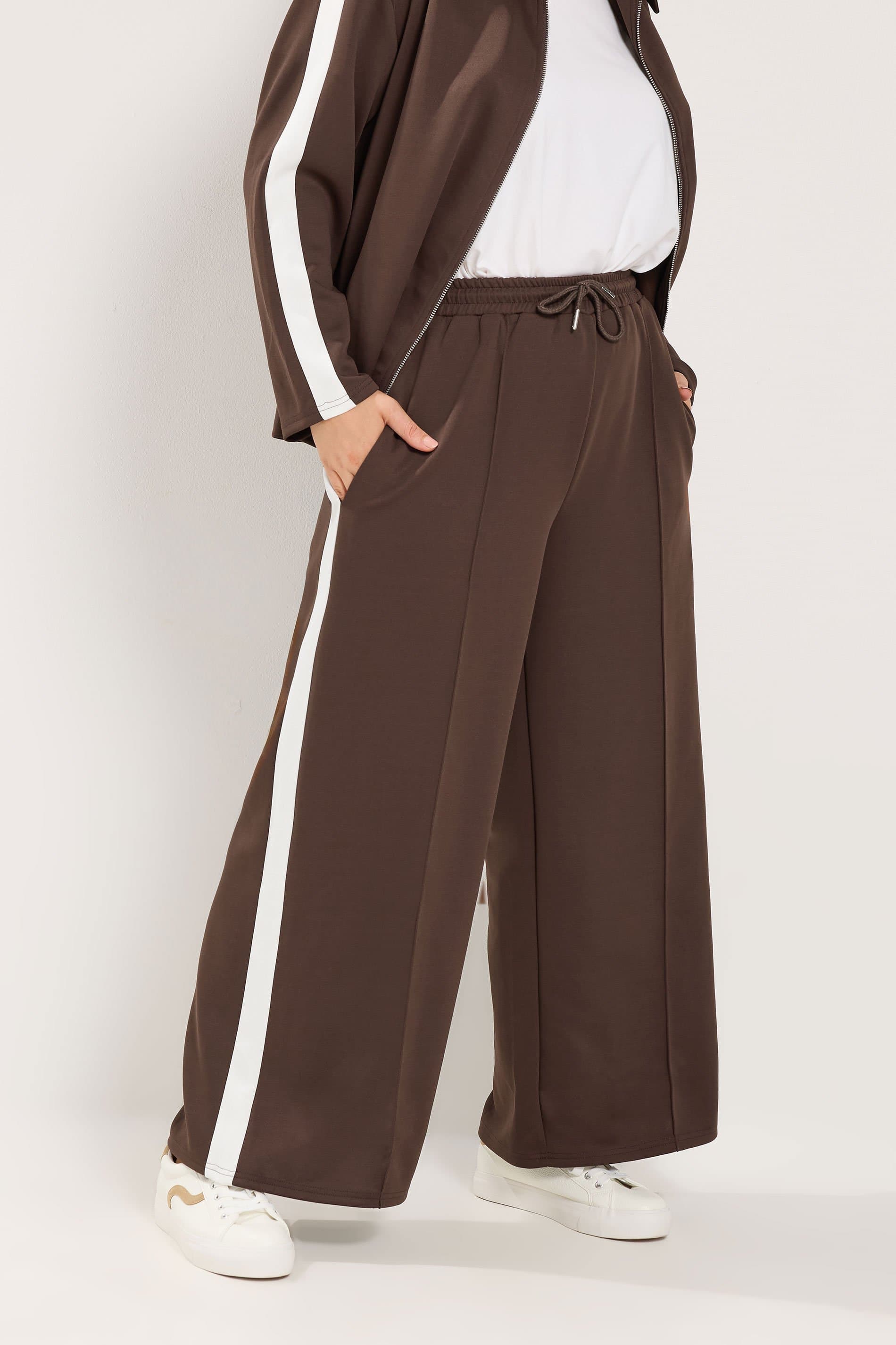 Yours Plus Size Chocolate Brown Side Stripe Joggers