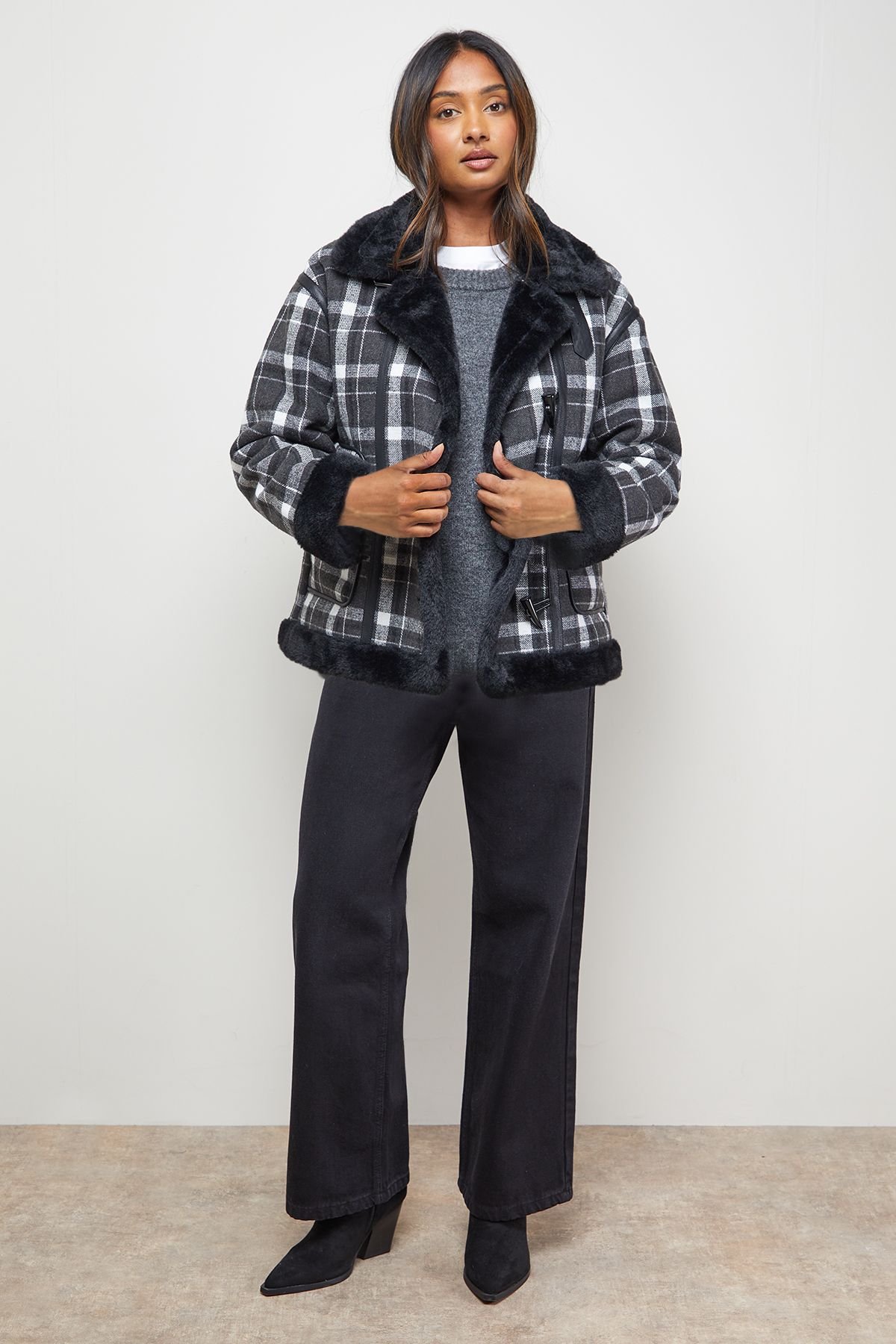 Oasis Oasis Women's Shearling Trim Check Coat in Mono - 1