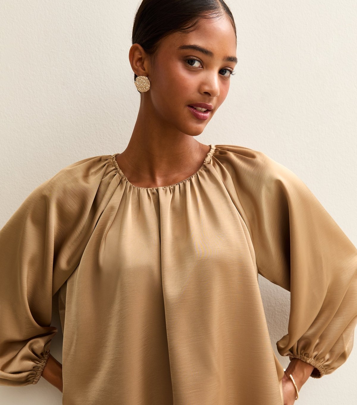 New Look Women's Gold Satin Gathered Crop Sleeve Blouse New Look - 2