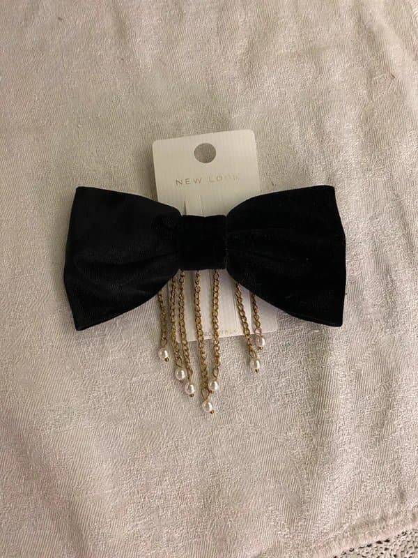 New Look New look black velvet bow clip