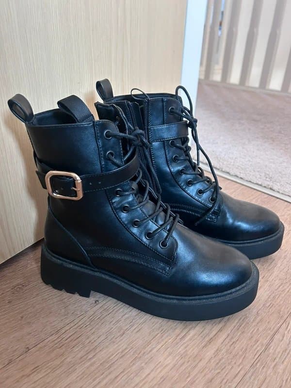 ASOS Women’s lace up boots