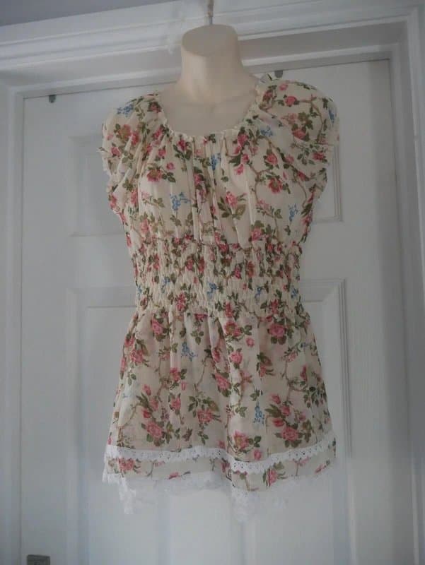 Carbon Carbon Blouse Ladies Size 14 Cream Floral Lace Hem Chiffon Top Summer BNWT New