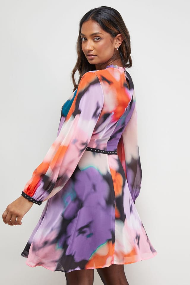 Oasis Oasis Women's Trim Detail Balloon Sleeve Flippy Mini Dress in Floral - 3
