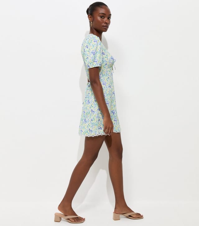 New Look Women's Blue Ditsy Floral V Neck Lace Trim Mini Dress New Look - 3