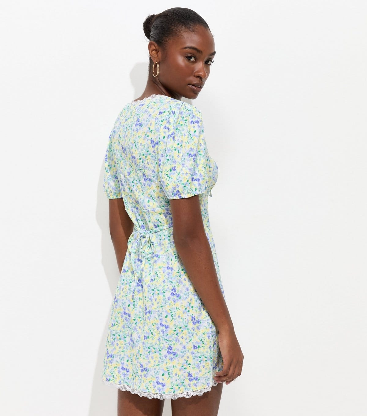 New Look Women's Blue Ditsy Floral V Neck Lace Trim Mini Dress New Look - 4