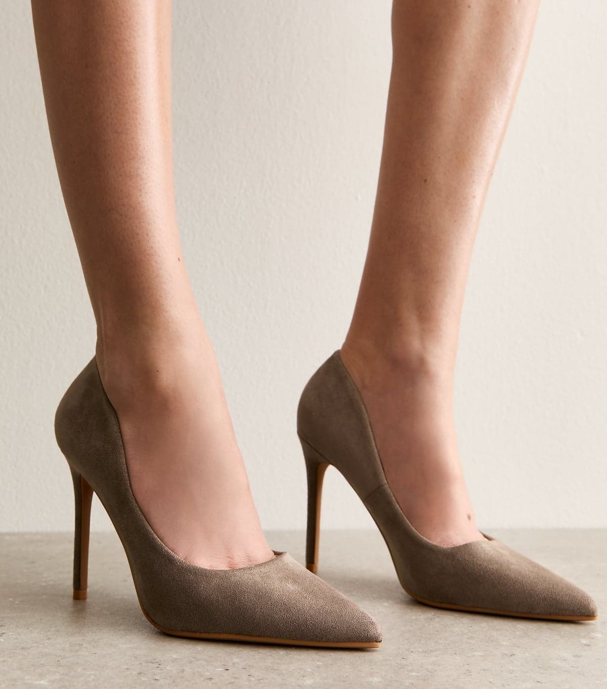 New Look Women's Truffle Mid Brown Faux Suede Pointed Toe Court Shoes New Look