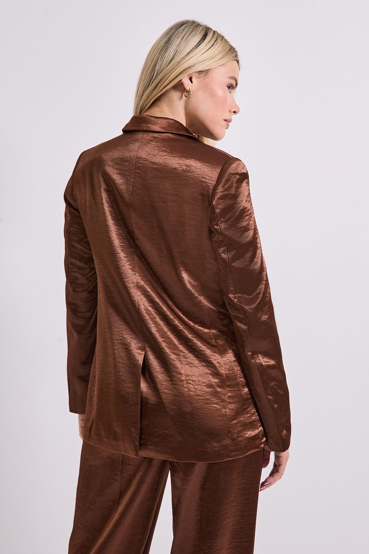 Dorothy Perkins Dorothy Perkins Women's Satin Double Breasted Blazer in Chocolate - 3