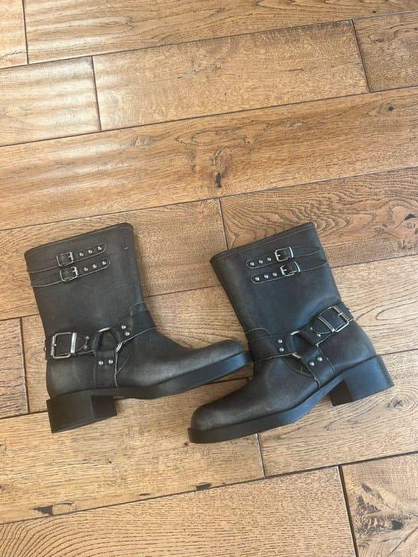 Stradivarius Stradivarius shirt biker boots with studs and buckles