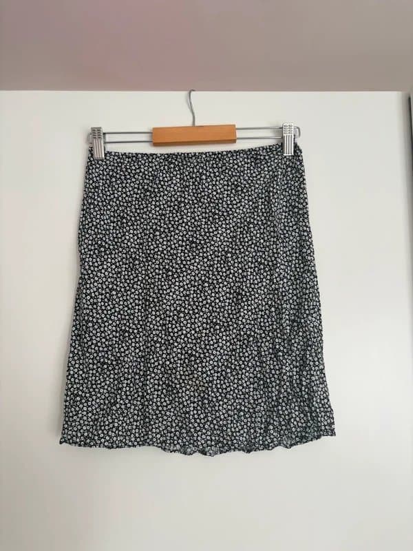 ASOS ASOS Design Floral Skirt Size 8