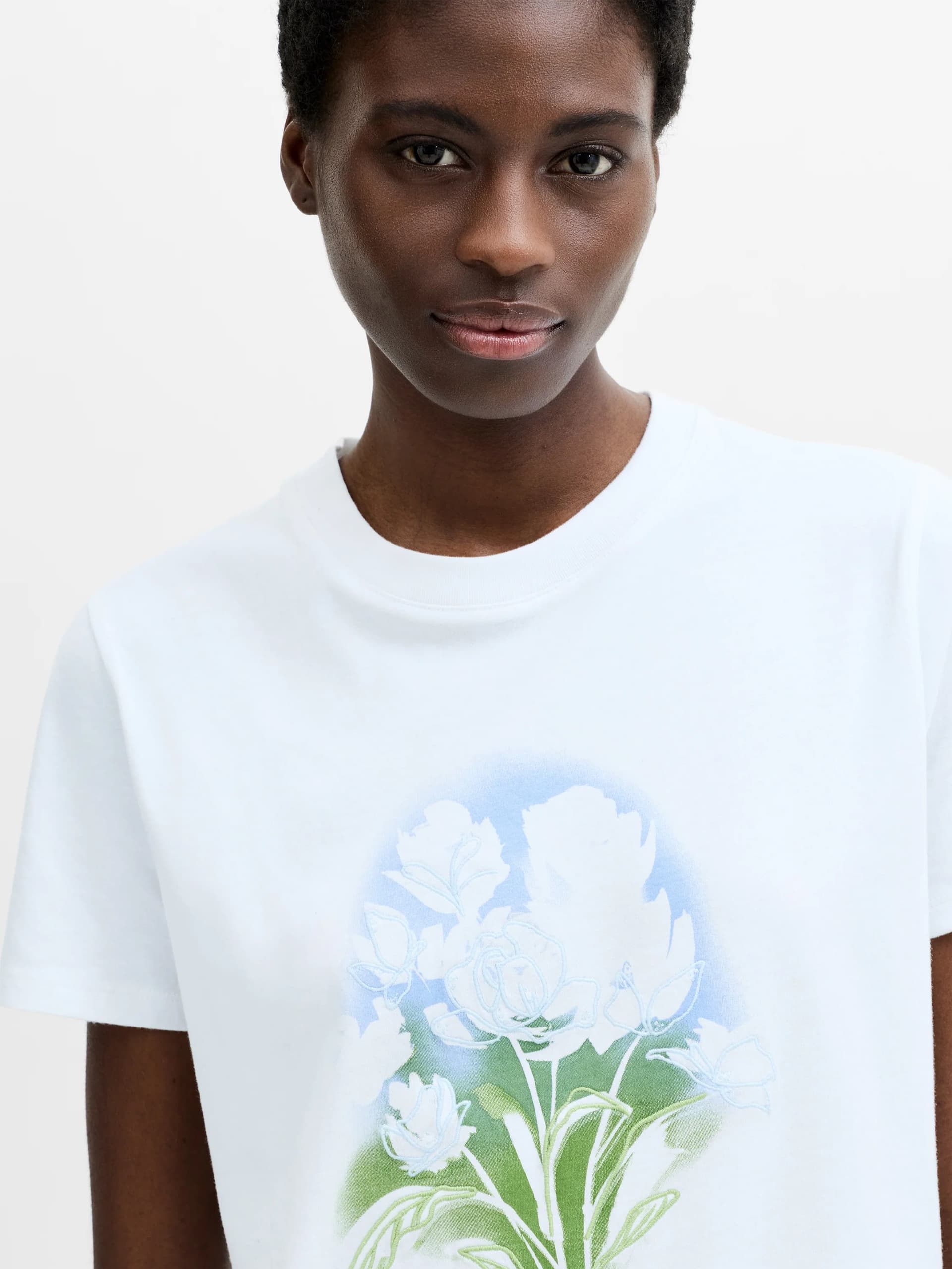 French Connection Painted Floral Embroidered White Cotton T-Shirt Linen White/Blue