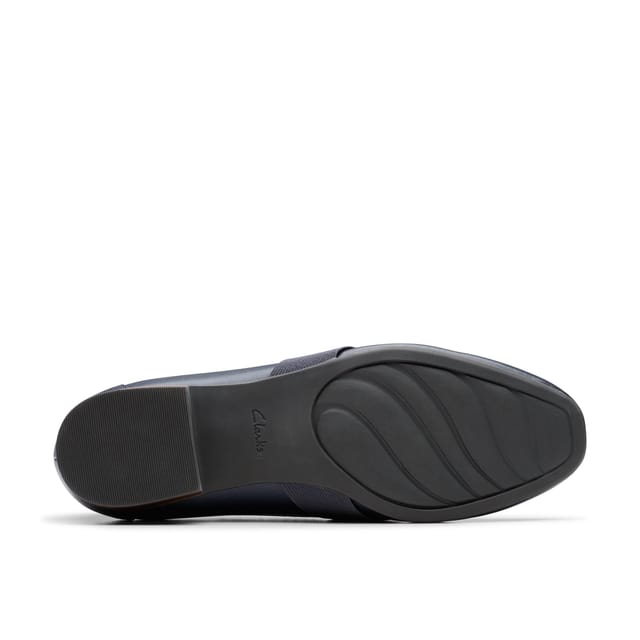 Clarks Clarks Women's Juliet Beat Navy Leather Loafers, Slip Ons in Blue - 3
