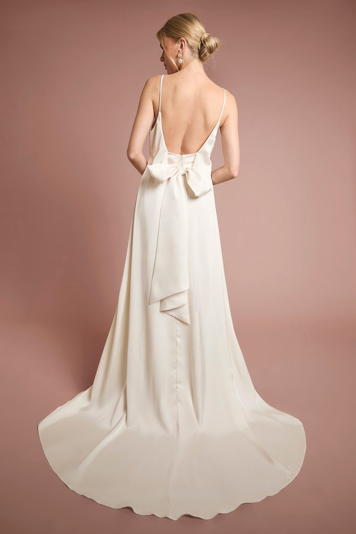 Oasis Oasis Women's Strappy V Neck Wedding Dress in Ivory - 3