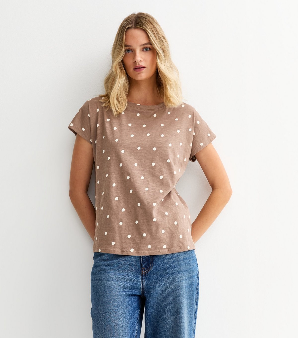 New Look Women's Mink Polka Dot Grown On Sleeve T-Shirt New Look - 1