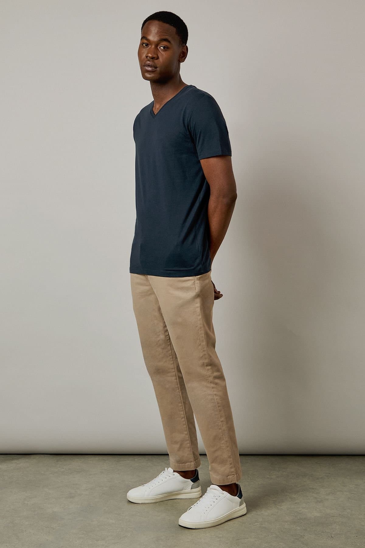 Burton Burton Men's Navy Plain V Neck T-Shirt