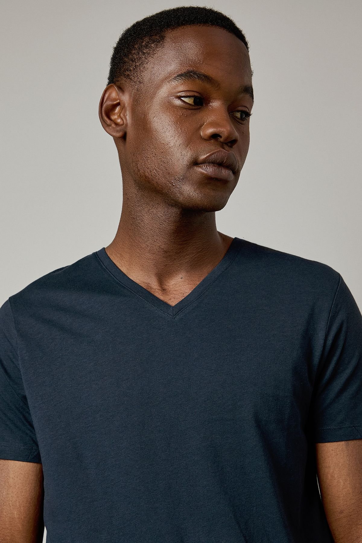 Burton Burton Men's Navy Plain V Neck T-Shirt - 3