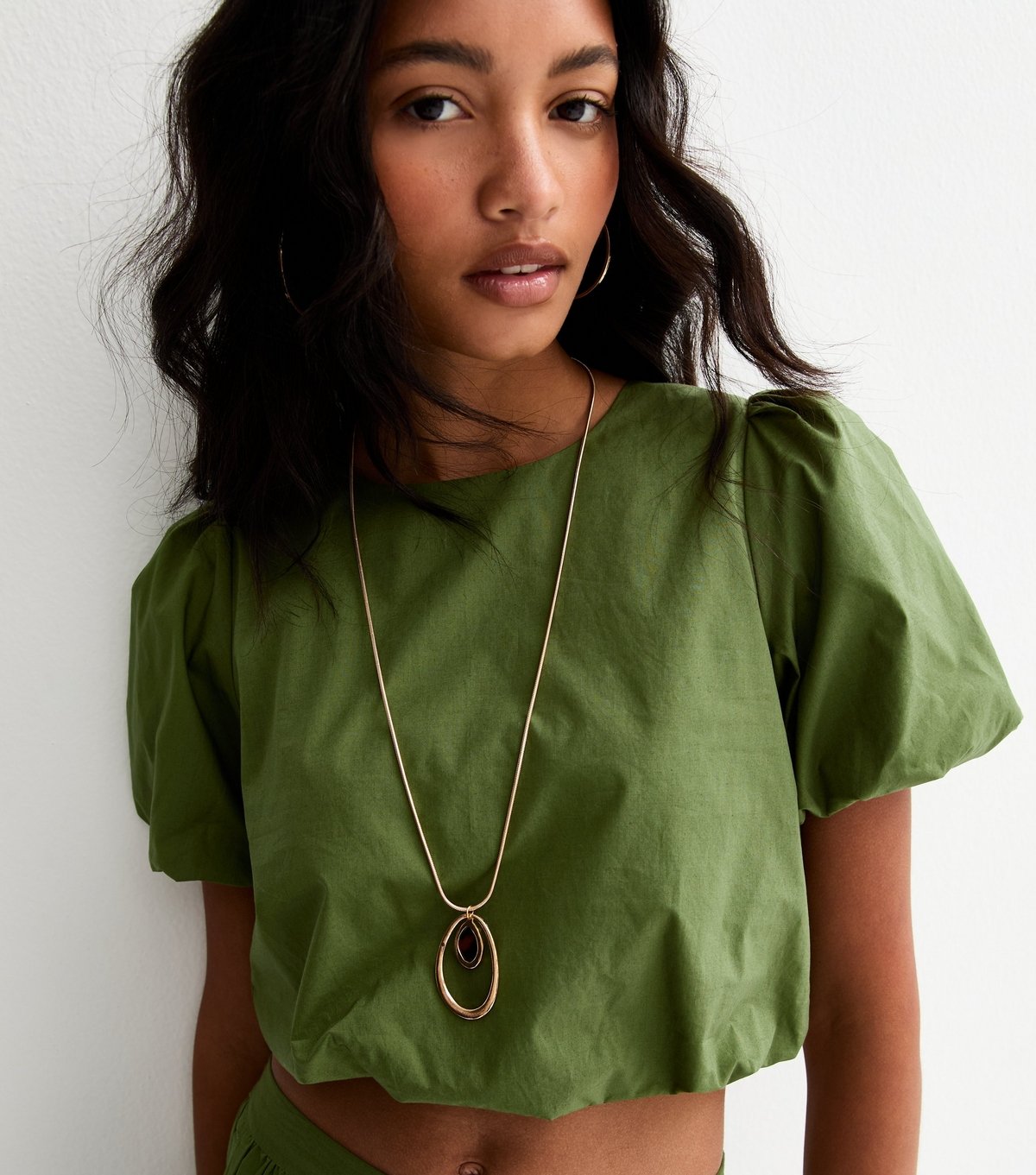 New Look Women's Green Poplin Bubble Hem Crop Top New Look - 2