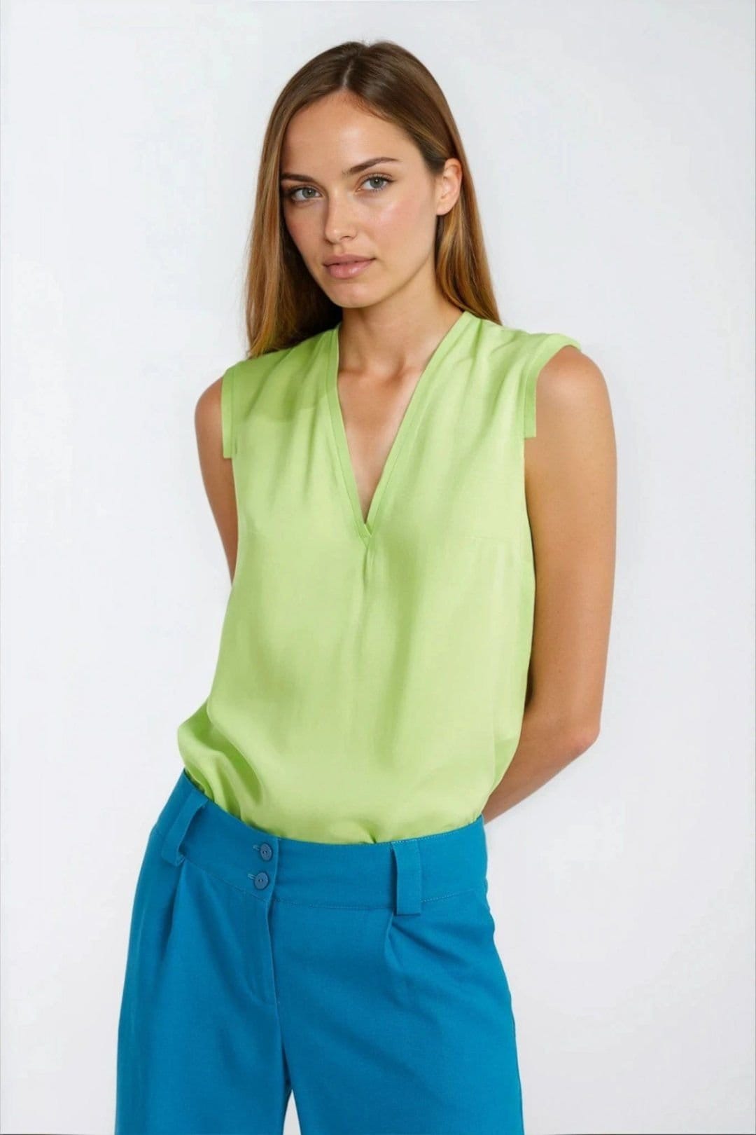 Love Lace Love Lace Women's Sleeveless V Neck Viscose Blouse with Pleats in Green - 4