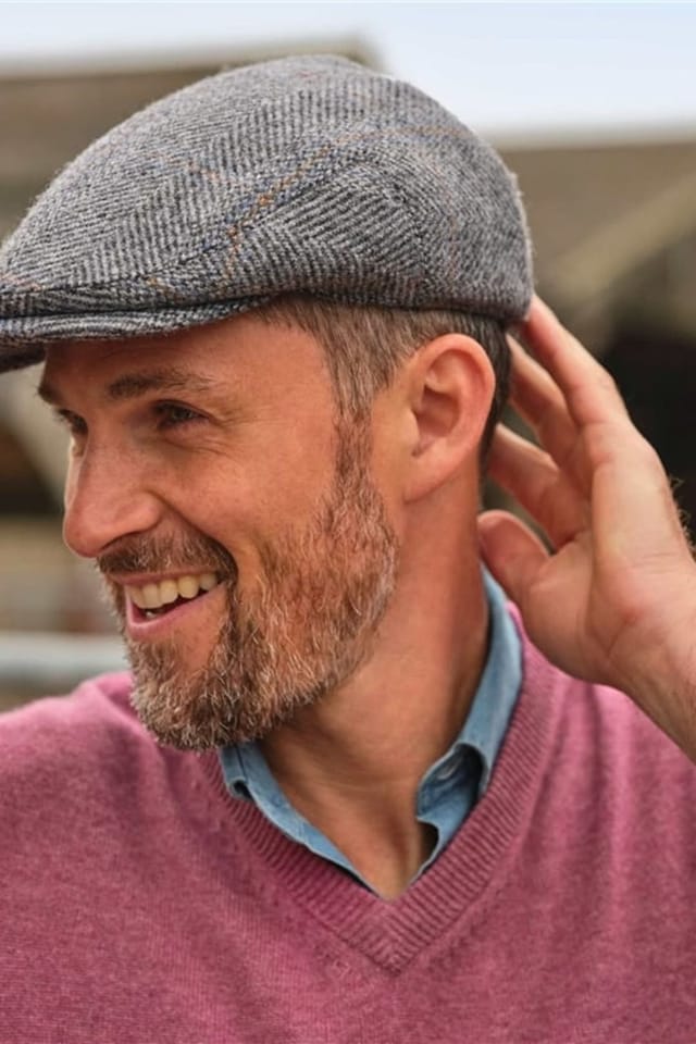 WoolOvers WoolOvers Men's Mens Tweed Flat Cap in Dark Grey - 2