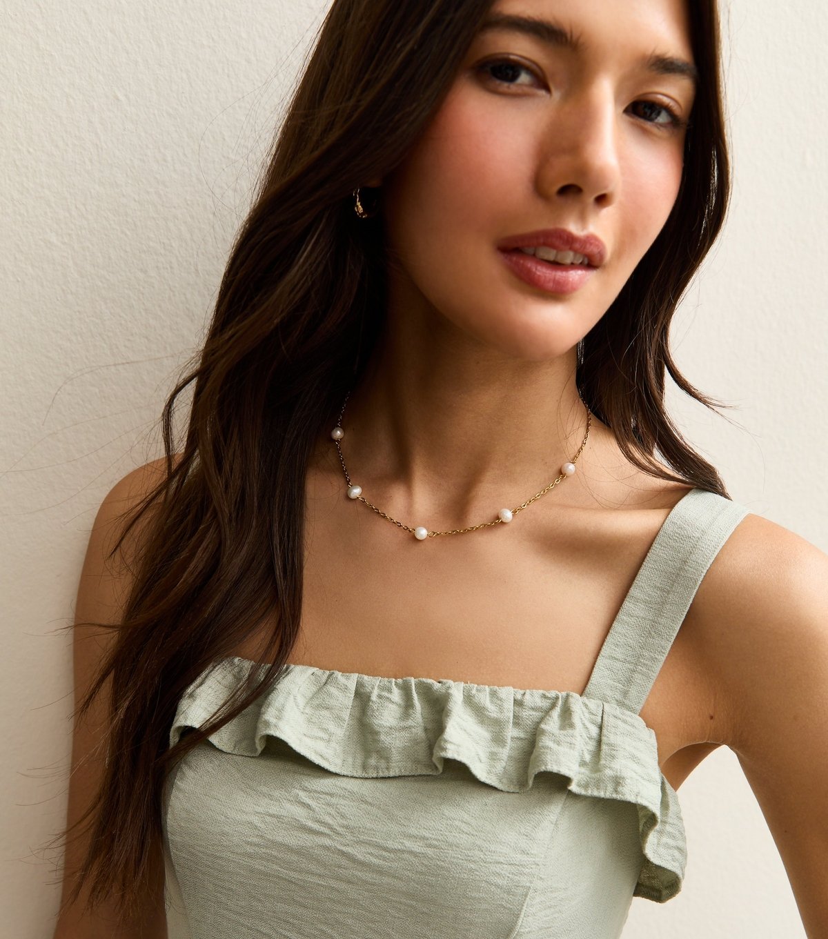 New Look Gold Tone Waterproof Faux Pearl Chain Necklace New Look - 2