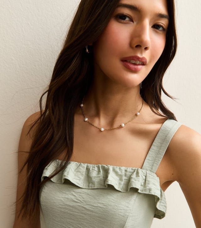New Look Gold Tone Waterproof Faux Pearl Chain Necklace New Look - 2