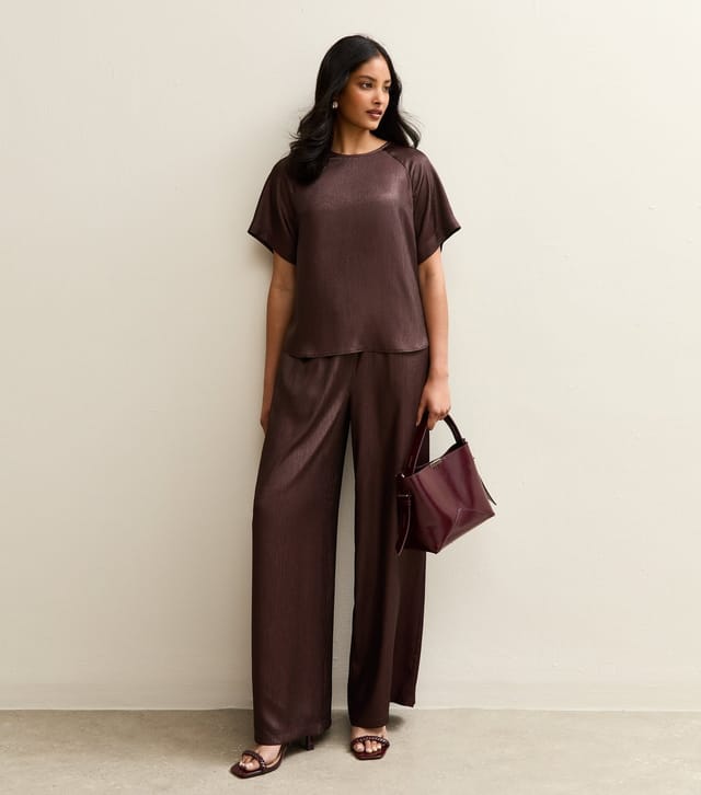 New Look Women's Burgundy Textured Satin Crew Neck Top New Look - 3