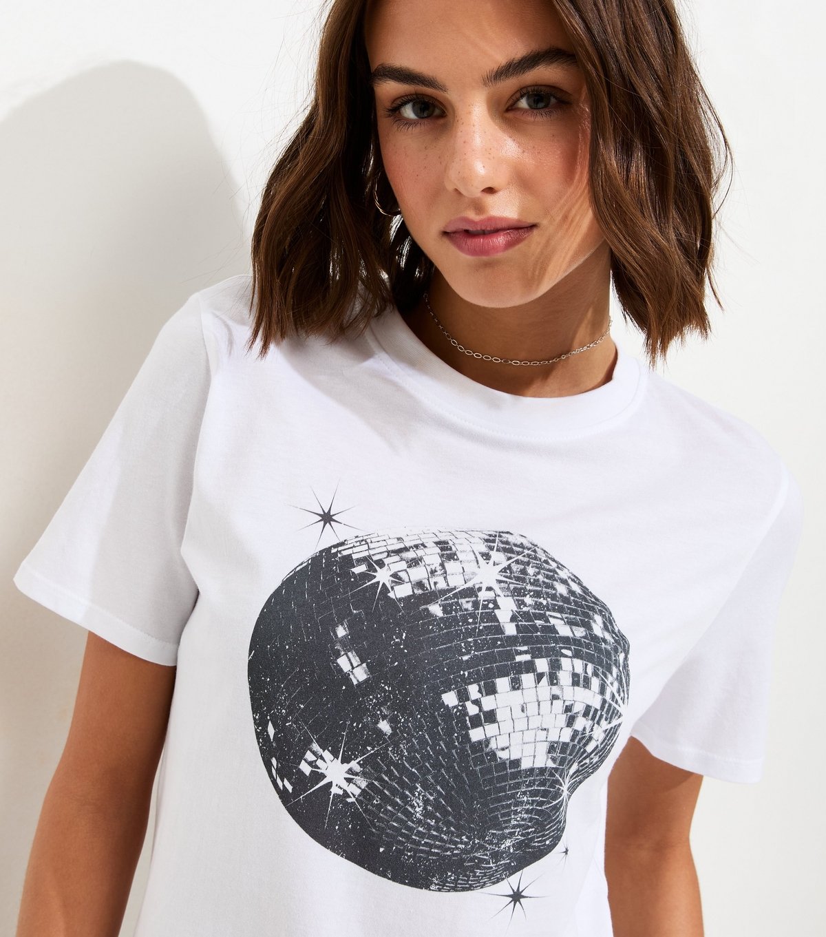 New Look Women's White Disco Print T-Shirt New Look - 2