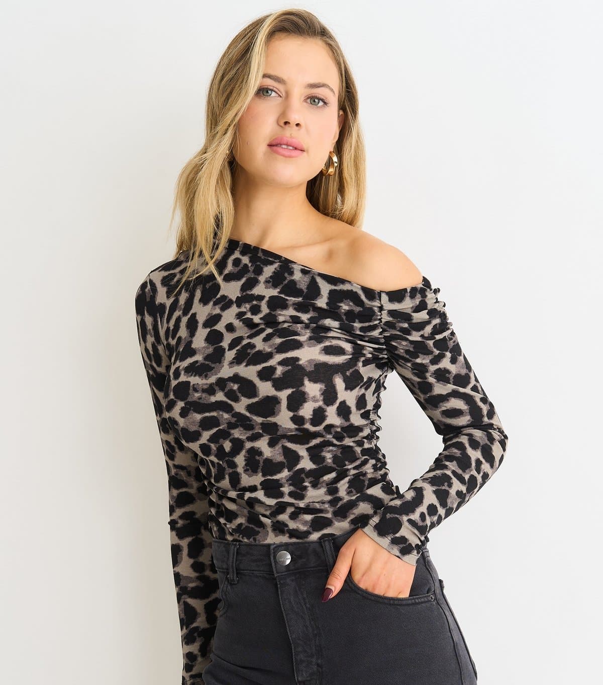 Gini London Women's Grey Animal Print Jersey Top Gini London New Look