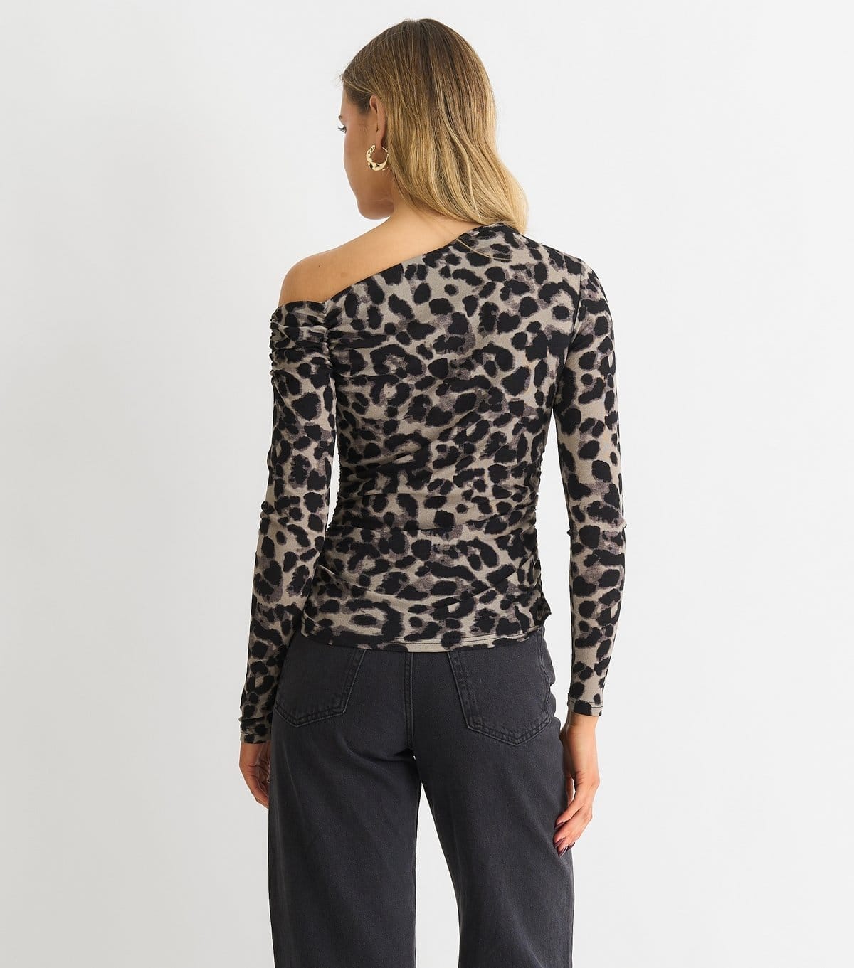 Gini London Women's Grey Animal Print Jersey Top Gini London New Look - 4