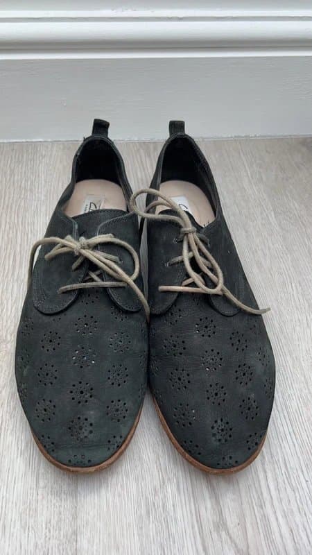 Clarks Clarks black leather lace shoes