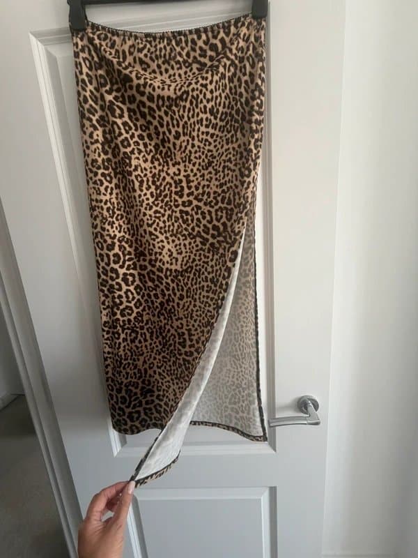 Bershka Leopard maxi skirt