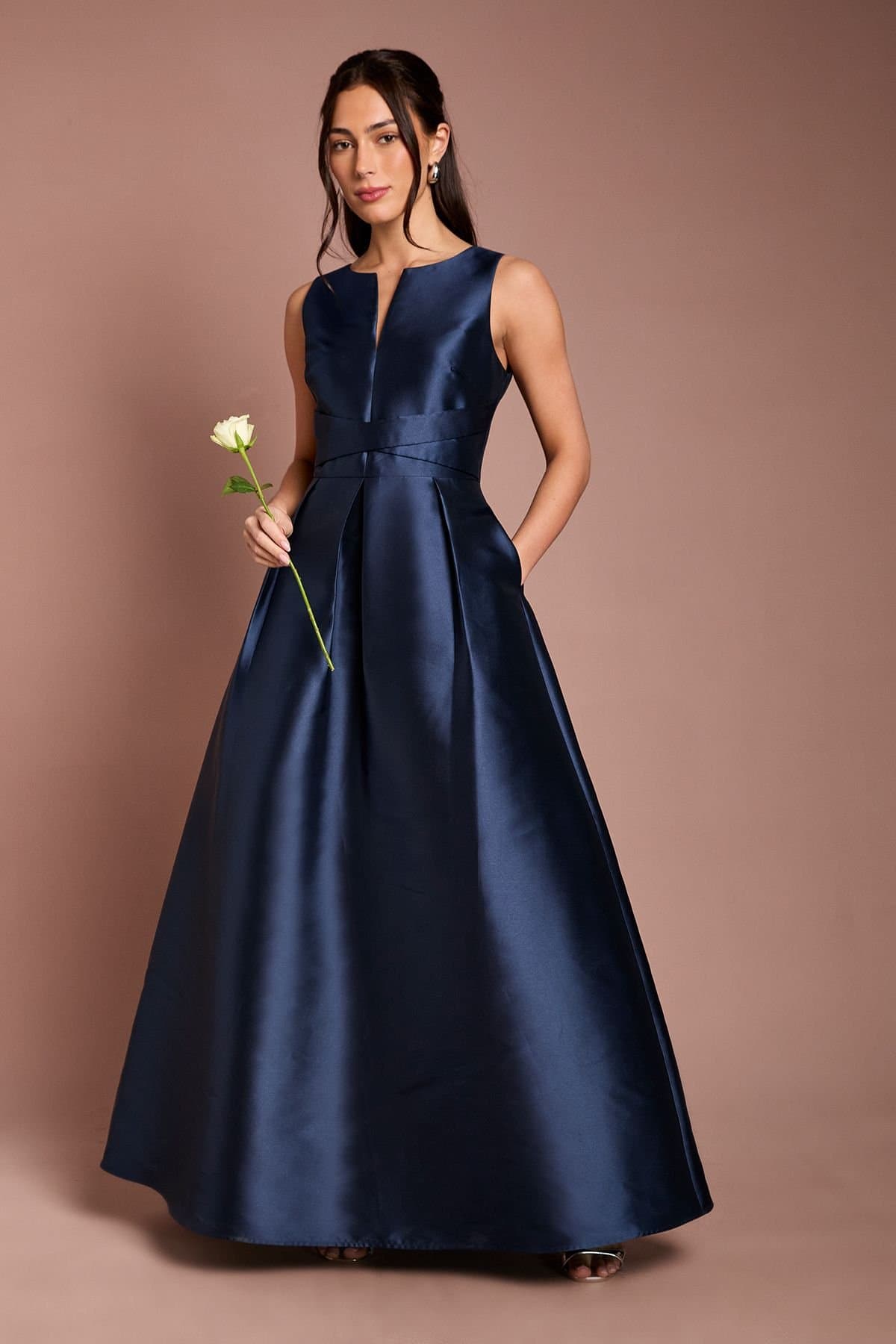 Coast Coast Women's Twill Notch Neck Neck Fit & Flare Bridesmaid Dress in Navy