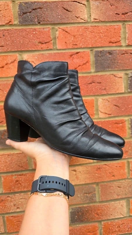 Jones Bootmaker Jones Bootmaker Black Leather Y2K Office Chic Slouchy Block Heel Ankle Boots UK 6/39 - 1