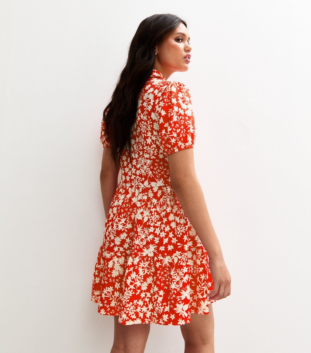 New Look Women's Red Floral Print Crinkled Tiered Mini Dress New Look - 4