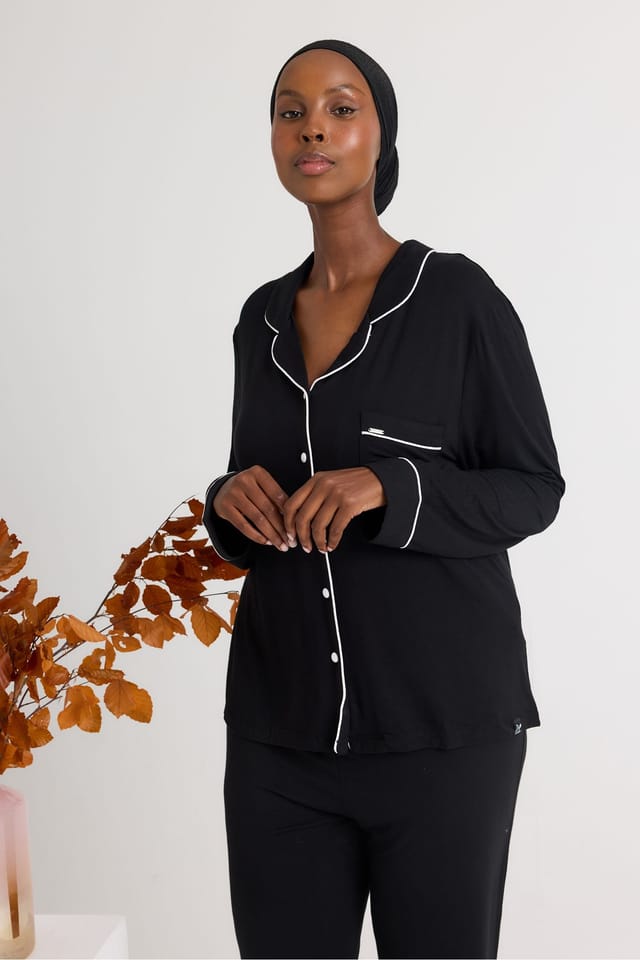 Pretty You London Pretty You London Women's Bamboo Long Pyjama Set in Black - 2
