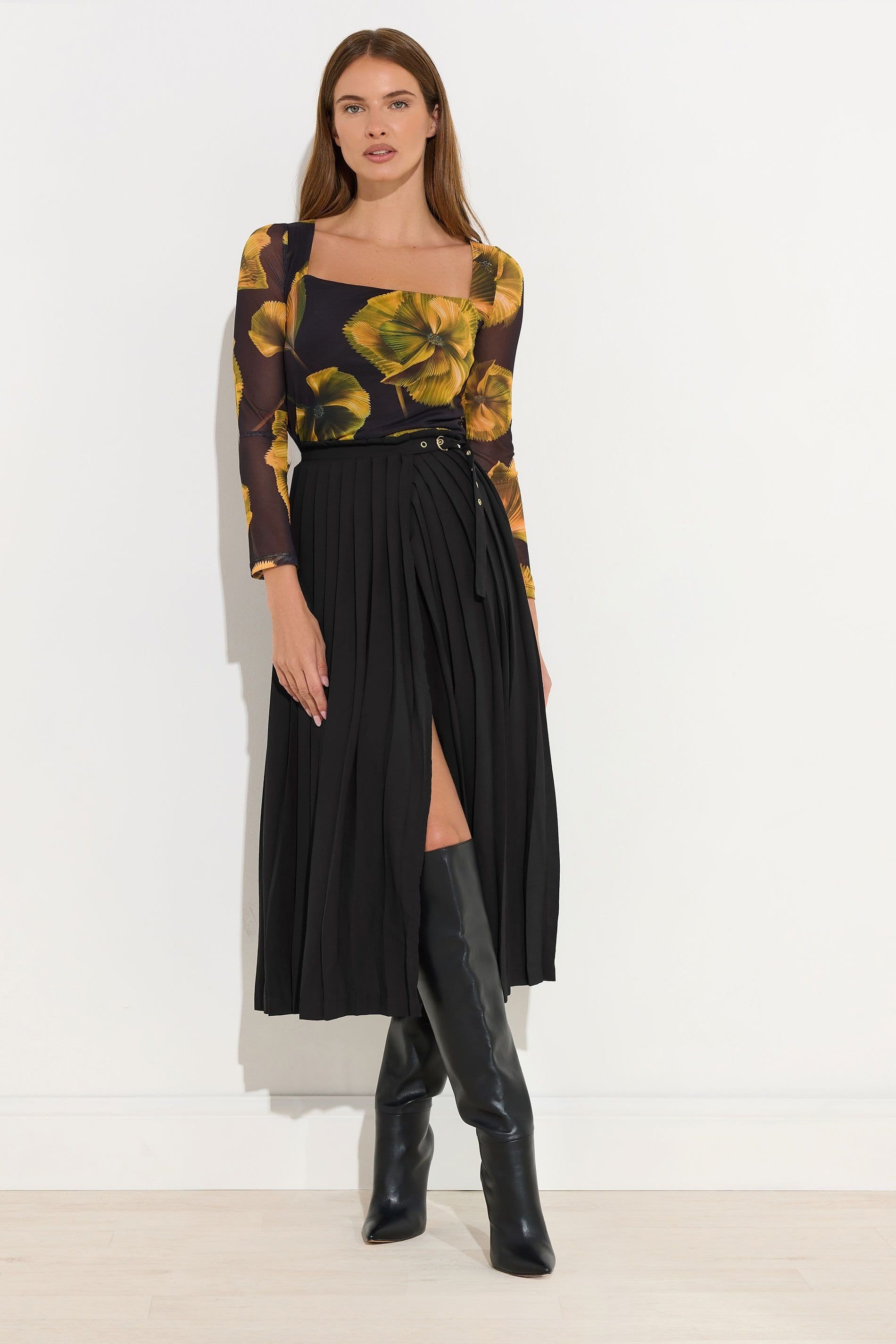 Star By Julien Macdonald Star by Julien Macdonald Women's Pleated Belt Buckle Maxi Skirt in Black - 4