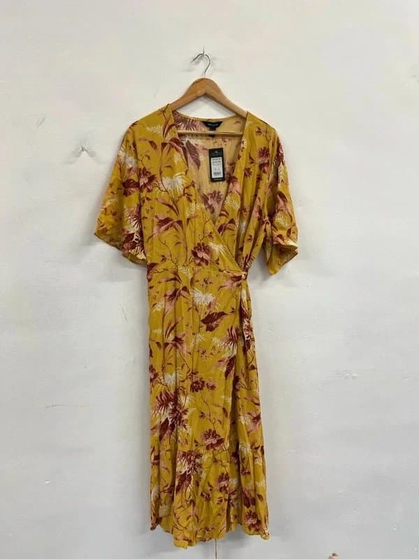 New Look Fabulous new Look Floral Spanish wrap dress New Uk18 KJ497