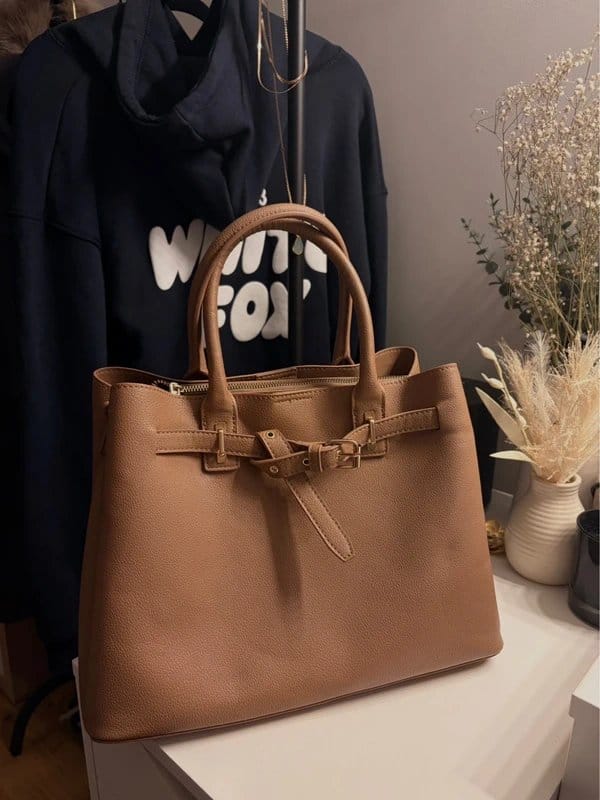 New Look Tan faux leather hand bag - 1