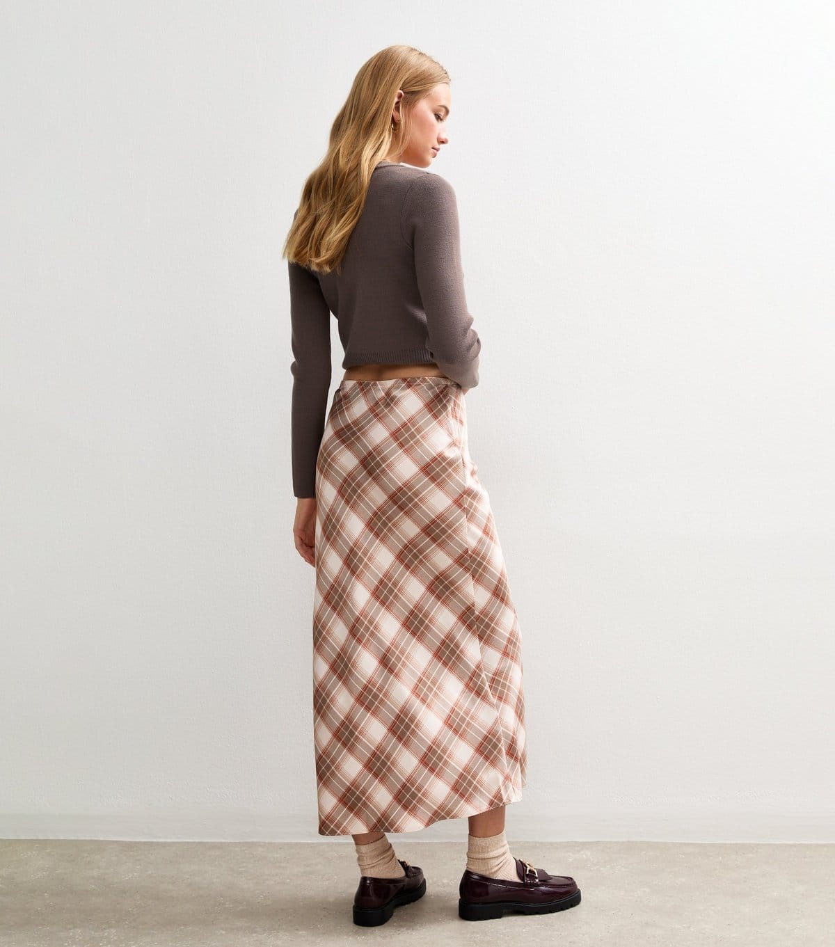 New Look Women's Pink Checked Satin Bias Cut Midi Skirt New Look - 4