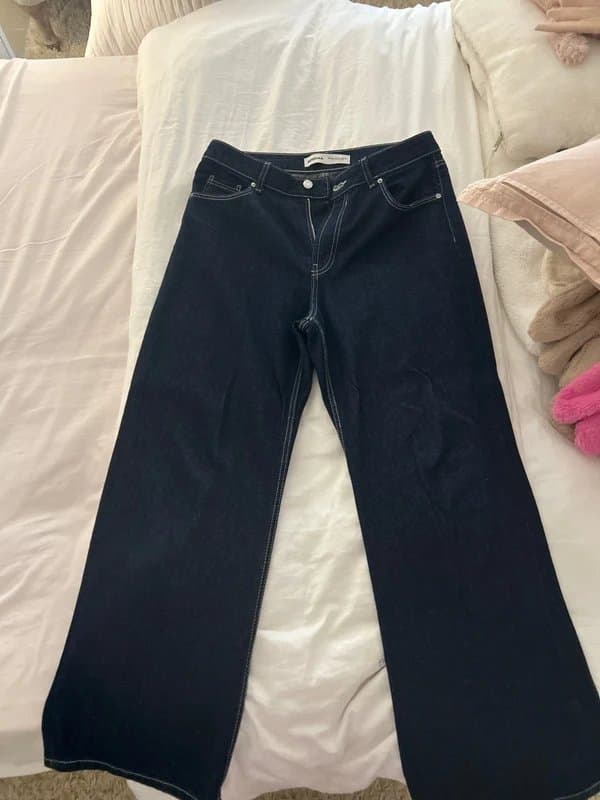 Bershka Bershka low rise size 6 jeans